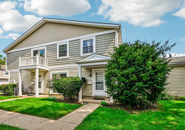 Townhouse for sale at 1205 Quincy Ct, Wheeling, IL 60090 | MLS# 12765760