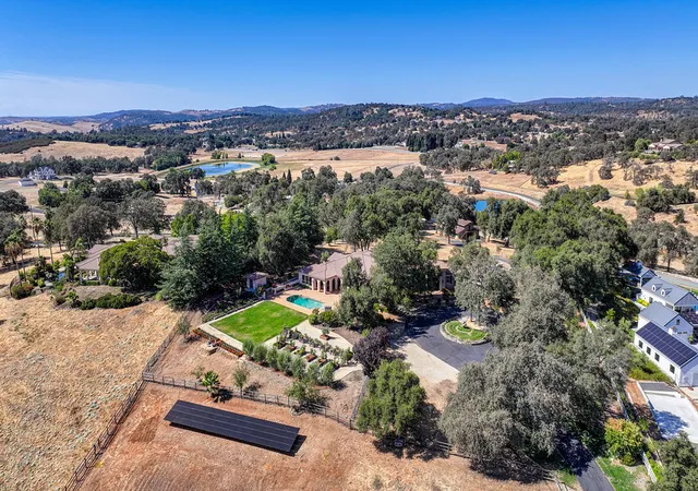 Photo 1 of Single family home for sale at 4021 Porter Ln, Shingle Springs, CA 95682 | MLS# 12765762 | Listing updated on 2026-09-22