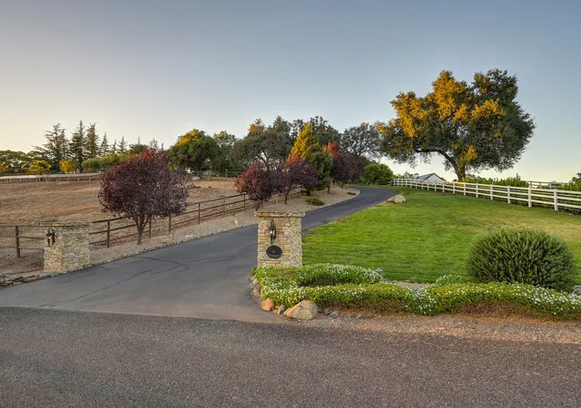Photo 2 of Single family home for sale at 4021 Porter Ln, Shingle Springs, CA 95682 | MLS# 12765762 | Listing updated on 2026-09-22