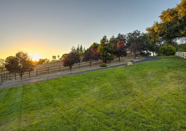 Photo 3 of Single family home for sale at 4021 Porter Ln, Shingle Springs, CA 95682 | MLS# 12765762 | Listing updated on 2026-09-22