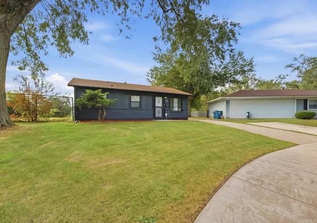 Photo 3 of Single family home for sale at 1888 Andover Ct, Chicago Heights, IL 60411 | MLS# 12765774 | Listing updated on 2026-09-27