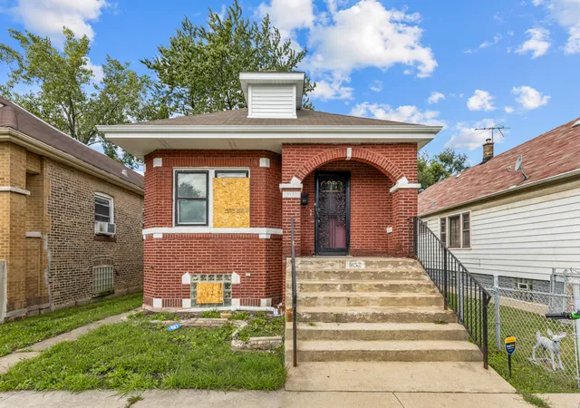 Single family home for sale at 9132 S Blackstone Ave, Chicago, IL 60619 | MLS# 12765776