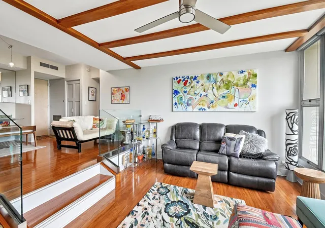 Photo 3 of Condo for sale at 3200 N Lake Shore Dr #410, Chicago, IL 60657 | MLS# 12765788 | Listing updated on 2026-10-01