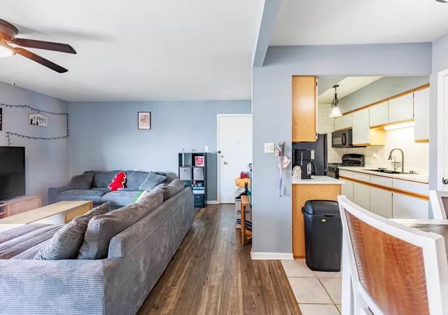 Photo 4 of Condo for sale at 11036 S Kilpatrick Ave #3SW, Oak Lawn, IL 60453 | MLS# 12765792 | Listing updated on 2026-09-21