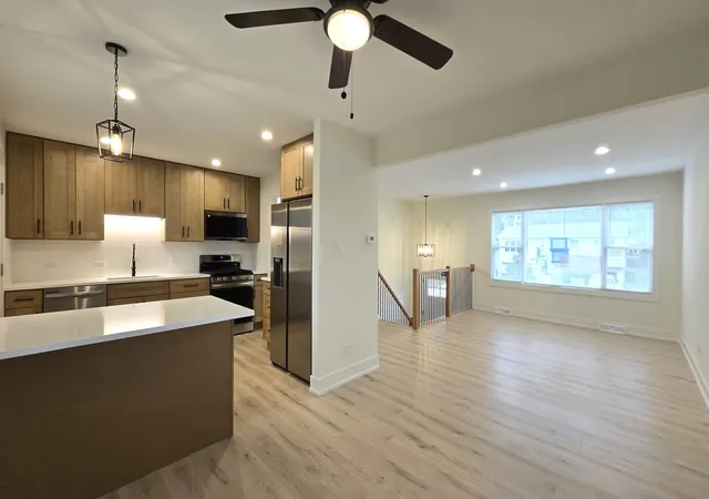 Photo 4 of Single family home for sale at 7535 162nd Street, Tinley Park, IL 60477 | MLS# 12765799 | Listing updated on 2026-09-22