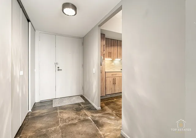 Photo 3 of Condo for sale at 175 E Delaware Pl #6611, Chicago, IL 60611 | MLS# 12765806 | Listing updated on 2026-09-21