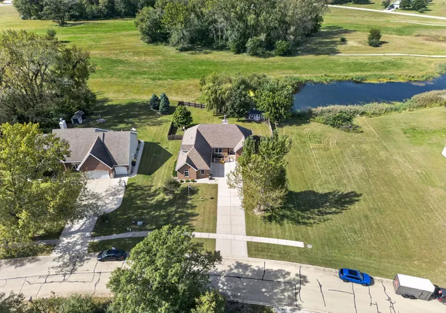 Photo 2 of Single family home for sale at 185 Fairway Dr, Essex, IL 60935 | MLS# 12765821 | Listing updated on 2026-10-04