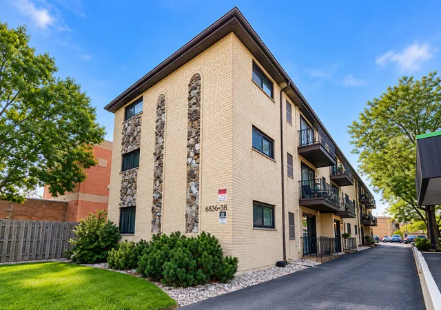 Condo for sale at 6115 S Archer Ave #1S, Chicago, IL 60638 | MLS# 12765849