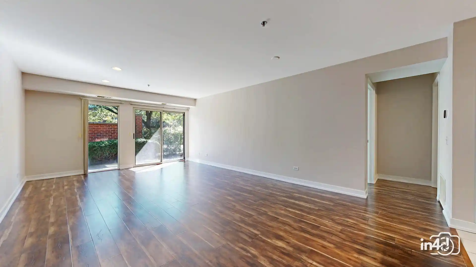 Listing Photo 2 - Condo for sale in 411 Kelburn Rd located at 411 Kelburn Rd, Deerfield, IL 60015 - Unit #121