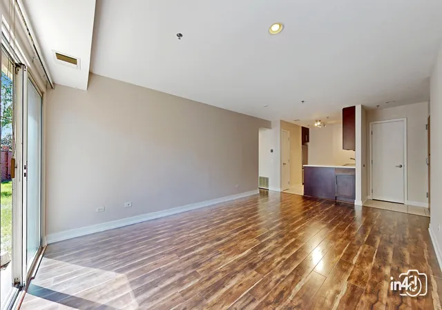 Listing Photo 4 - Condo for sale in building located at 411 Kelburn Rd, Deerfield, IL 60015 - Unit #121