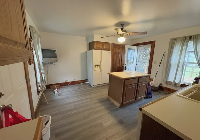 Photo 2 of Single family home for sale at 810 E 4th Street, Sterling, IL 61081 | MLS# 12765884 | Listing updated on 2026-09-27