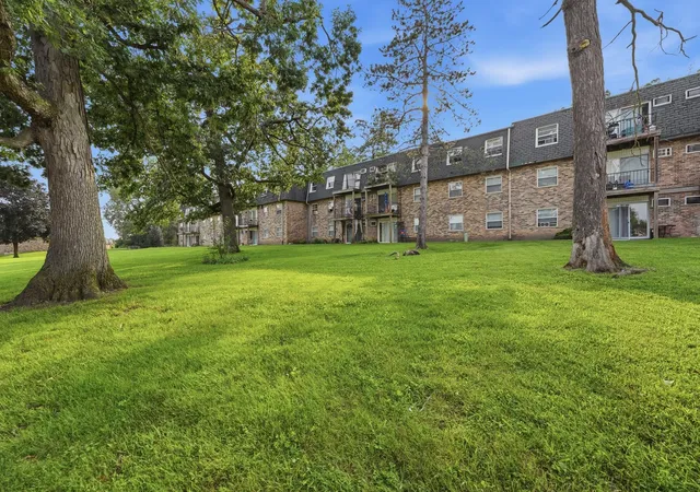 Photo 3 of Condo for sale at 10152 South 84th Ter #12309, Palos Hills, IL 60465 | MLS# 12765890 | Listing updated on 2026-09-23