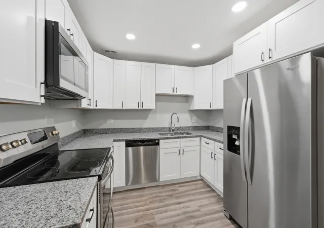 Listing Photo 4 - Condo for sale in building located at 10152 S 84Th Ter, Palos Hills, IL 60465 - Unit #12309
