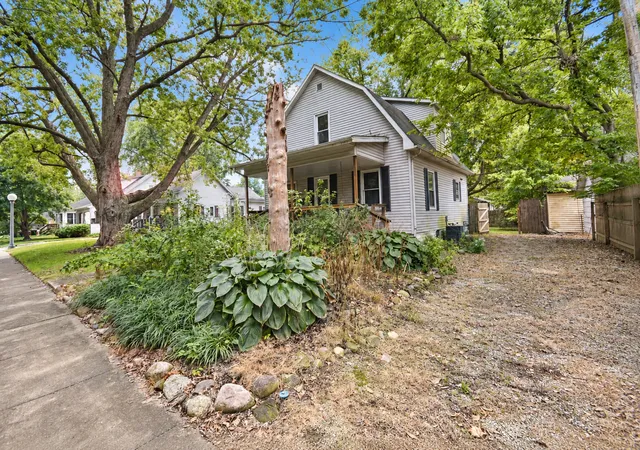Photo 3 of Single family home for sale at 303 S Johnson Ave, Urbana, IL 61801 | MLS# 12765891 | Listing updated on 2026-10-06