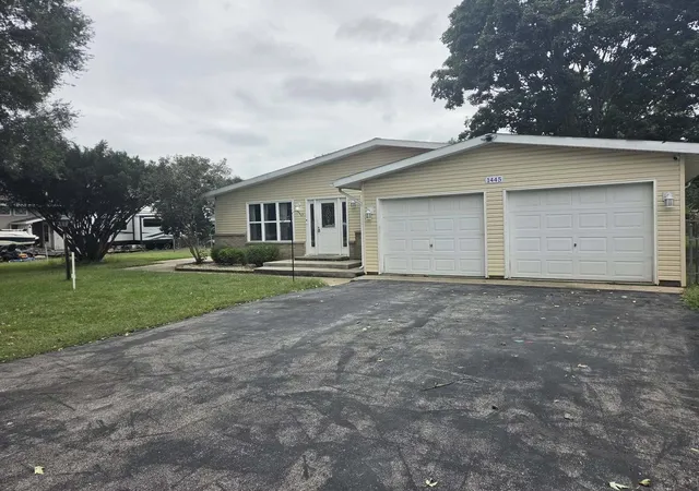 Photo 1 of Single family home for sale at 1445 Lantern Ln, Morris, IL 60450 | MLS# 12765915 | Listing updated on 2026-10-05