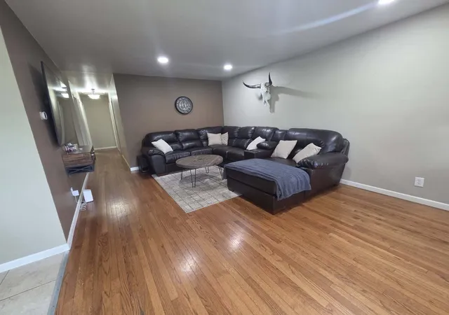 Photo 2 of Single family home for sale at 1445 Lantern Ln, Morris, IL 60450 | MLS# 12765915 | Listing updated on 2026-10-05
