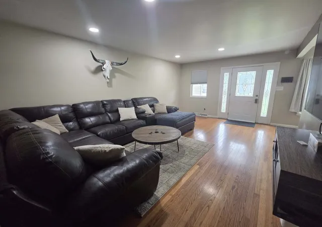 Photo 3 of Single family home for sale at 1445 Lantern Ln, Morris, IL 60450 | MLS# 12765915 | Listing updated on 2026-10-05