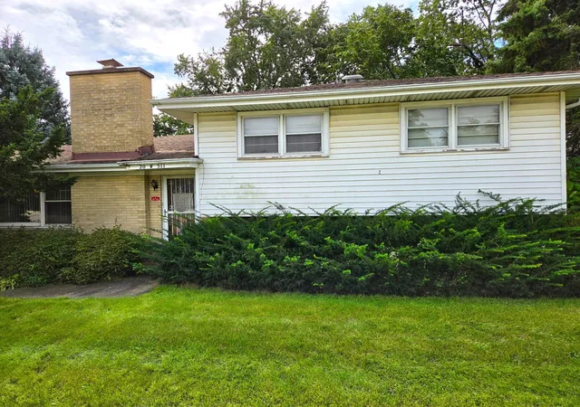 Photo 1 of Single family home for sale at 20w511 Army Trl Blvd, Addison, IL 60101 | MLS# 12765920 | Listing updated on 2026-09-23