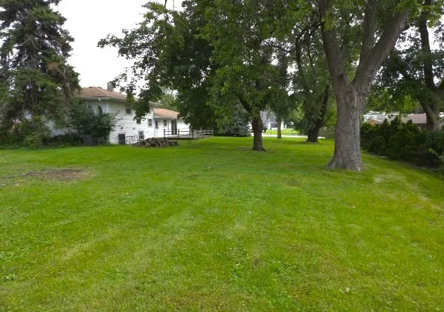 Photo 3 of Single family home for sale at 20w511 Army Trl Blvd, Addison, IL 60101 | MLS# 12765920 | Listing updated on 2026-09-23