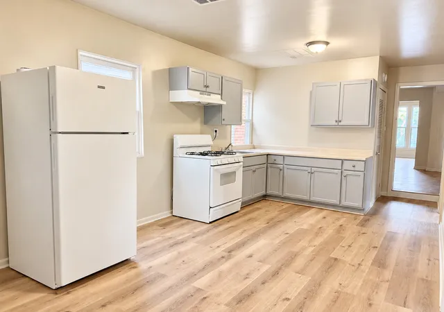 Photo 3 of Single family home for sale at 909 N Homan Ave, Chicago, IL 60651 | MLS# 12765932 | Listing updated on 2026-09-23