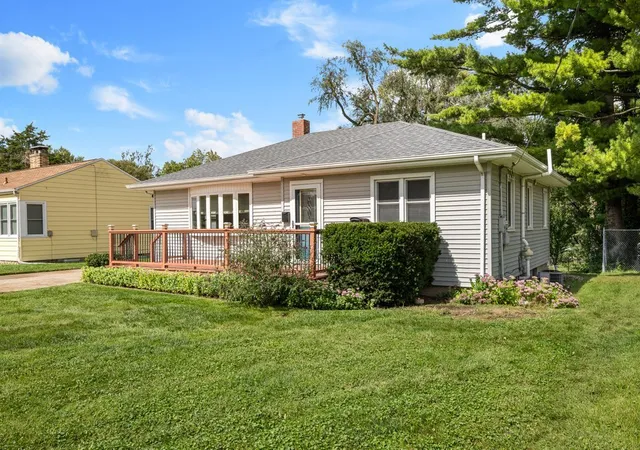 Photo 3 of Single family home for sale at 216 E Church St, Kewanee, IL 61443 | MLS# 12765935 | Listing updated on 2026-09-24