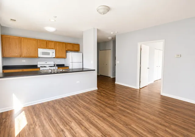 Photo 2 of Condo for sale at 3506 S State St #312, Chicago, IL 60616 | MLS# 12765942 | Listing updated on 2026-09-23