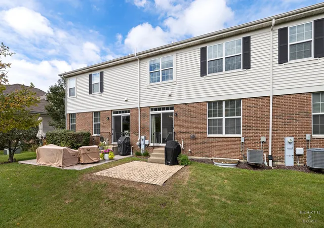 Photo 3 of Townhouse for sale at 10619 153rd Place, Orland Park, IL 60462 | MLS# 12765950 | Listing updated on 2026-09-22