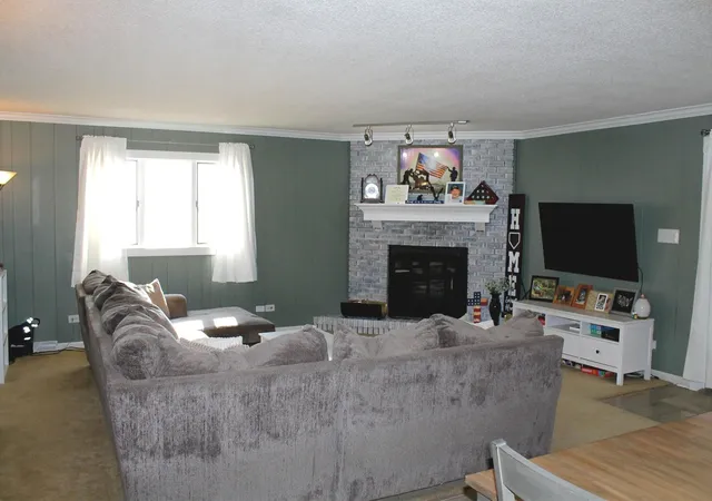 Photo 2 of Single family home for sale at 5237 Pleasant Ln, Crestwood, IL 60418 | MLS# 12765952 | Listing updated on 2026-10-06