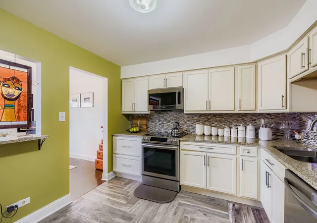 Photo 4 of Condo for sale at 2311 183rd Street #309, Homewood, IL 60430 | MLS# 12765959 | Listing updated on 2026-09-28