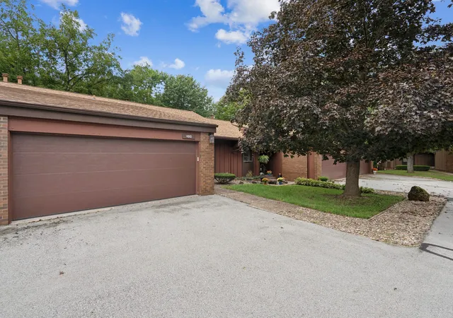 Photo 1 of Condo for sale at 4810 6th Avenue Dr #6, Moline, IL 61265 | MLS# 12765972 | Listing updated on 2026-09-24