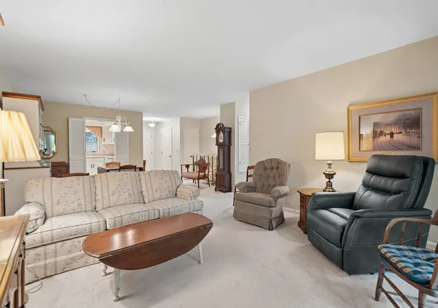 Photo 3 of Condo for sale at 4810 6th Avenue Dr #6, Moline, IL 61265 | MLS# 12765972 | Listing updated on 2026-09-24