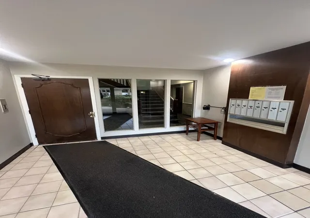 Photo 3 of Condo for sale at 476 Raintree Ct #2C, Glen Ellyn, IL 60137 | MLS# 12765995 | Listing updated on 2026-09-24