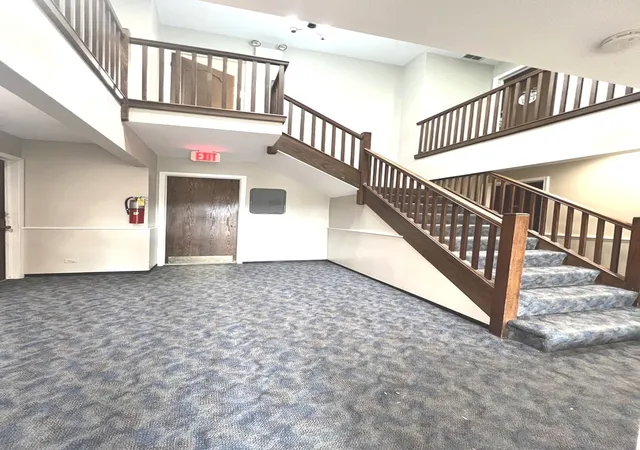 Listing Photo 4 - Condo for sale in building located at 476 Raintree Ct, Glen Ellyn, IL 60137 - Unit #2C