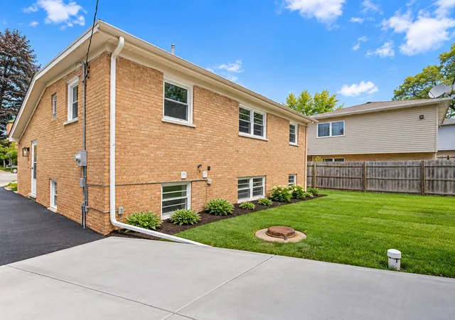 Photo 2 of Single family home for sale at 17419 Kedzie Ave, Hazel Crest, IL 60429 | MLS# 12765997 | Listing updated on 2026-10-05