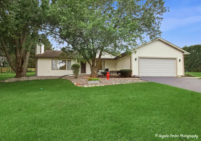 Single family home for sale at 8707 Deer Trl Rd, Spring Grove, IL 60081 | MLS# 12766000