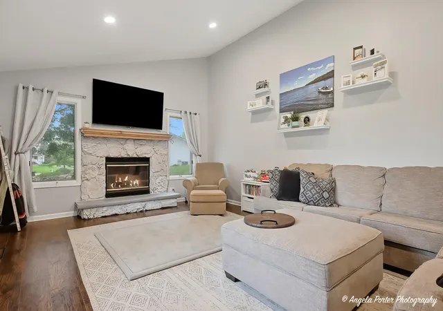 Photo 3 of Single family home for sale at 8707 Deer Trl Rd, Spring Grove, IL 60081 | MLS# 12766000 | Listing updated on 2026-09-25