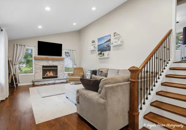 Photo 4 of Single family home for sale at 8707 Deer Trl Rd, Spring Grove, IL 60081 | MLS# 12766000 | Listing updated on 2026-09-25