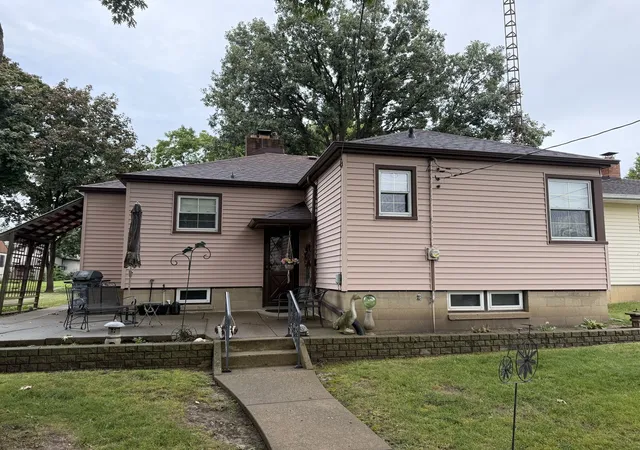 Photo 4 of Single family home for sale at 415 W Minnesota St, Spring Valley, IL 61362 | MLS# 12766005 | Listing updated on 2026-10-03