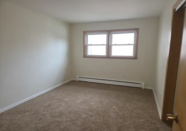 Photo 4 of Condo for sale at 420 S Kenilworth Ave #18, Oak Park, IL 60302 | MLS# 12766009 | Listing updated on 2026-10-04