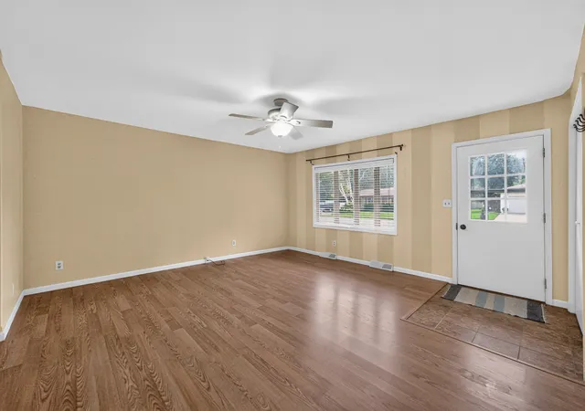 Photo 3 of Single family home for sale at 311 George St, Sycamore, IL 60178 | MLS# 12766012 | Listing updated on 2026-10-02