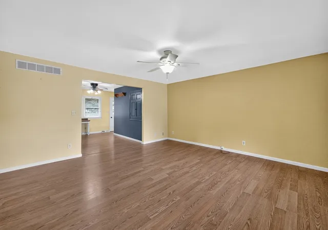 Photo 4 of Single family home for sale at 311 George St, Sycamore, IL 60178 | MLS# 12766012 | Listing updated on 2026-10-02