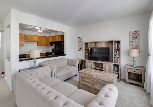 Photo 3 of Townhouse for sale at 29 N Macgillis Dr #23-3, Round Lake, IL 60073 | MLS# 12766026 | Listing updated on 2026-09-27