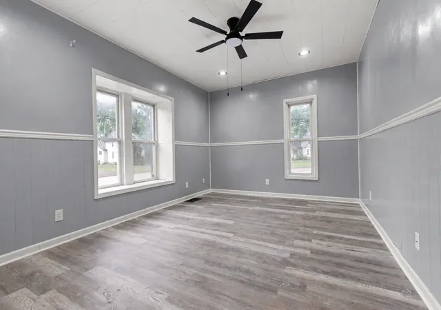 Photo 3 of Single family home for sale at 304 W Jackson St, Belvidere, IL 61008 | MLS# 12766054 | Listing updated on 2026-10-03