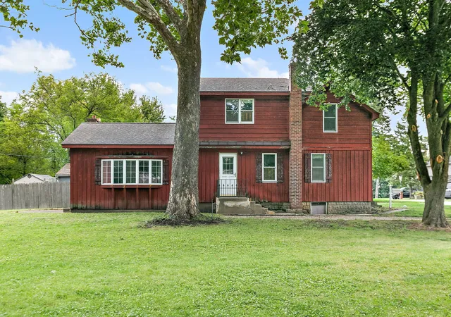 Photo 3 of Single family home for sale at 34 Nebraska St, Geneva, IL 60134 | MLS# 12766064 | Listing updated on 2026-09-24