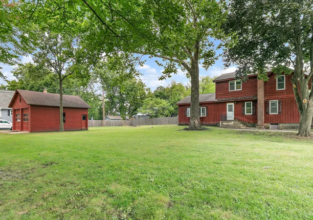 Photo 4 of Single family home for sale at 34 Nebraska St, Geneva, IL 60134 | MLS# 12766064 | Listing updated on 2026-09-24