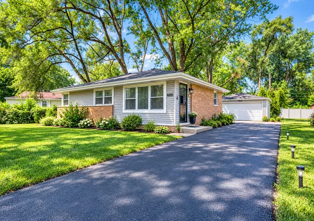 Photo 1 of Single family home for sale at 16100 Circle Dr, Markham, IL 60428 | MLS# 12766087 | Listing updated on 2026-09-23
