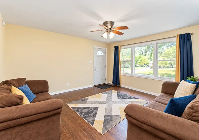 Photo 3 of Single family home for sale at 16100 Circle Dr, Markham, IL 60428 | MLS# 12766087 | Listing updated on 2026-09-29