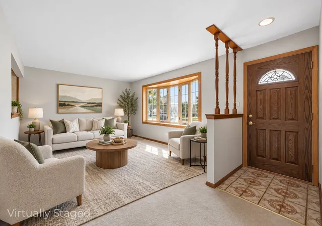 Photo 3 of Single family home for sale at 6516 W 84th Street, Burbank, IL 60459 | MLS# 12766094 | Listing updated on 2026-09-23