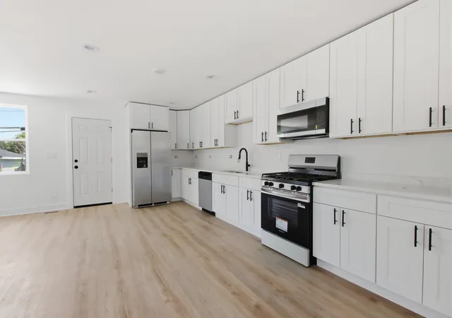 Photo 4 of Single family home for sale at 7213 S Morgan Ave, Chicago, IL 60621 | MLS# 12766097 | Listing updated on 2026-09-22