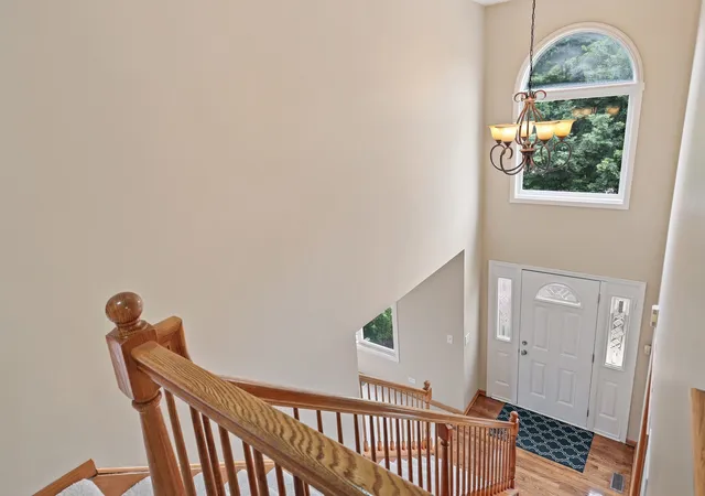 Photo 3 of Sale Pending at 131 Tecumseh Dr, Bolingbrook, IL 60490 | MLS# 12766106 | Listing updated on 2026-10-02